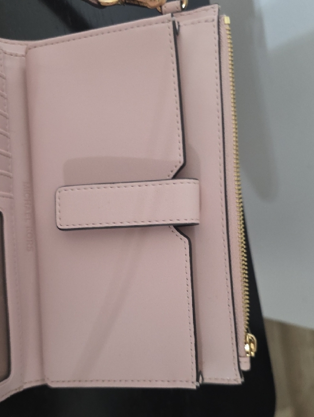 Michael Kors Cream Logo Wristlet with Light Pink Strap - Picture 4 of 4